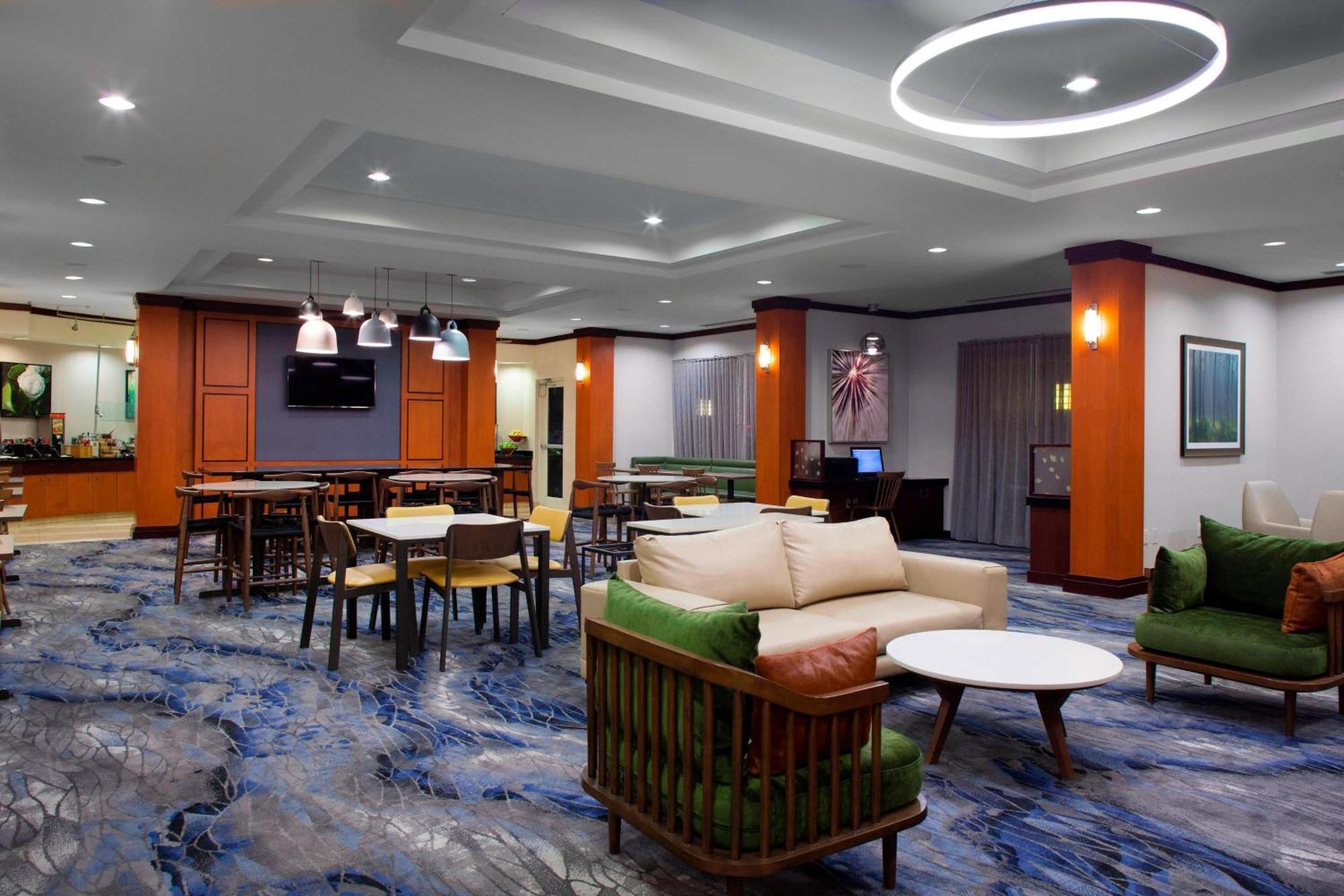 Fairfield Inn And Suites By Marriott Montgomery Eastchase Bagian luar foto