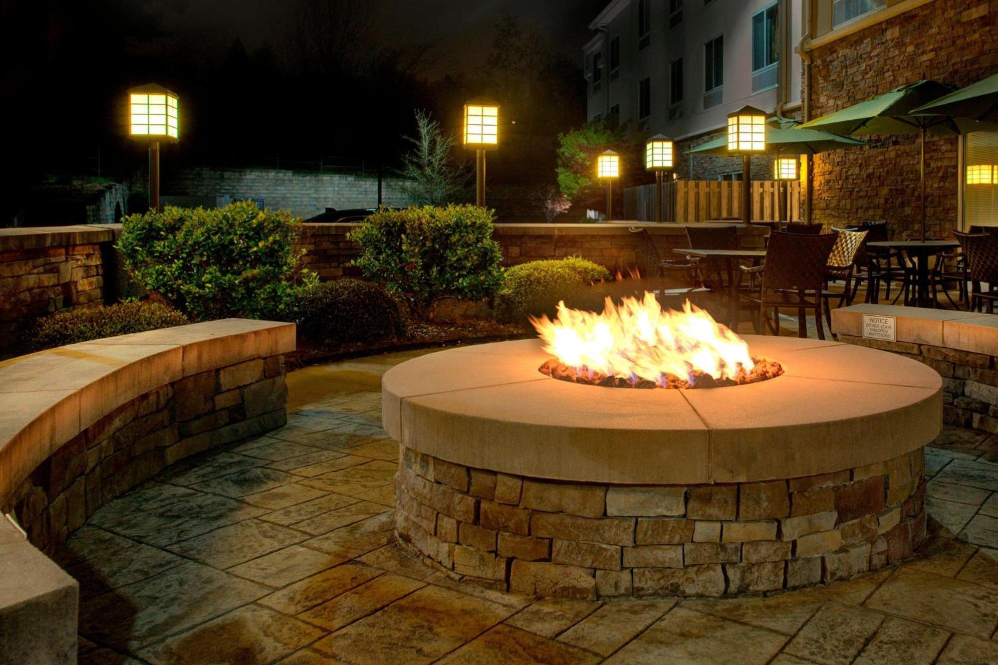 Fairfield Inn And Suites By Marriott Montgomery Eastchase Bagian luar foto